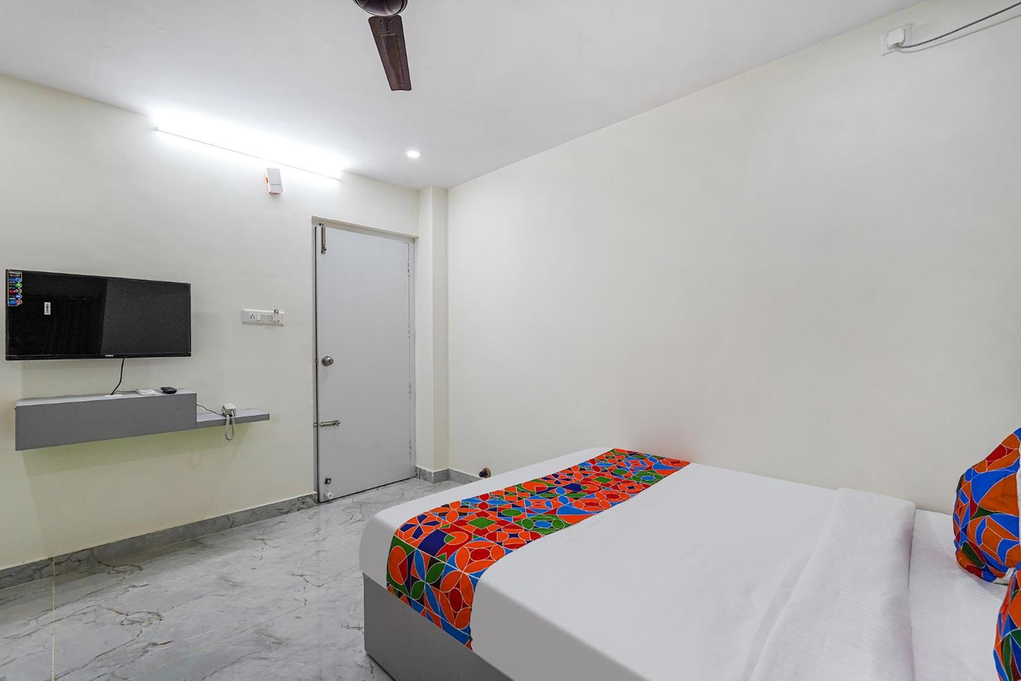 Hotel Ivory Pearl Bangalore Esterno foto