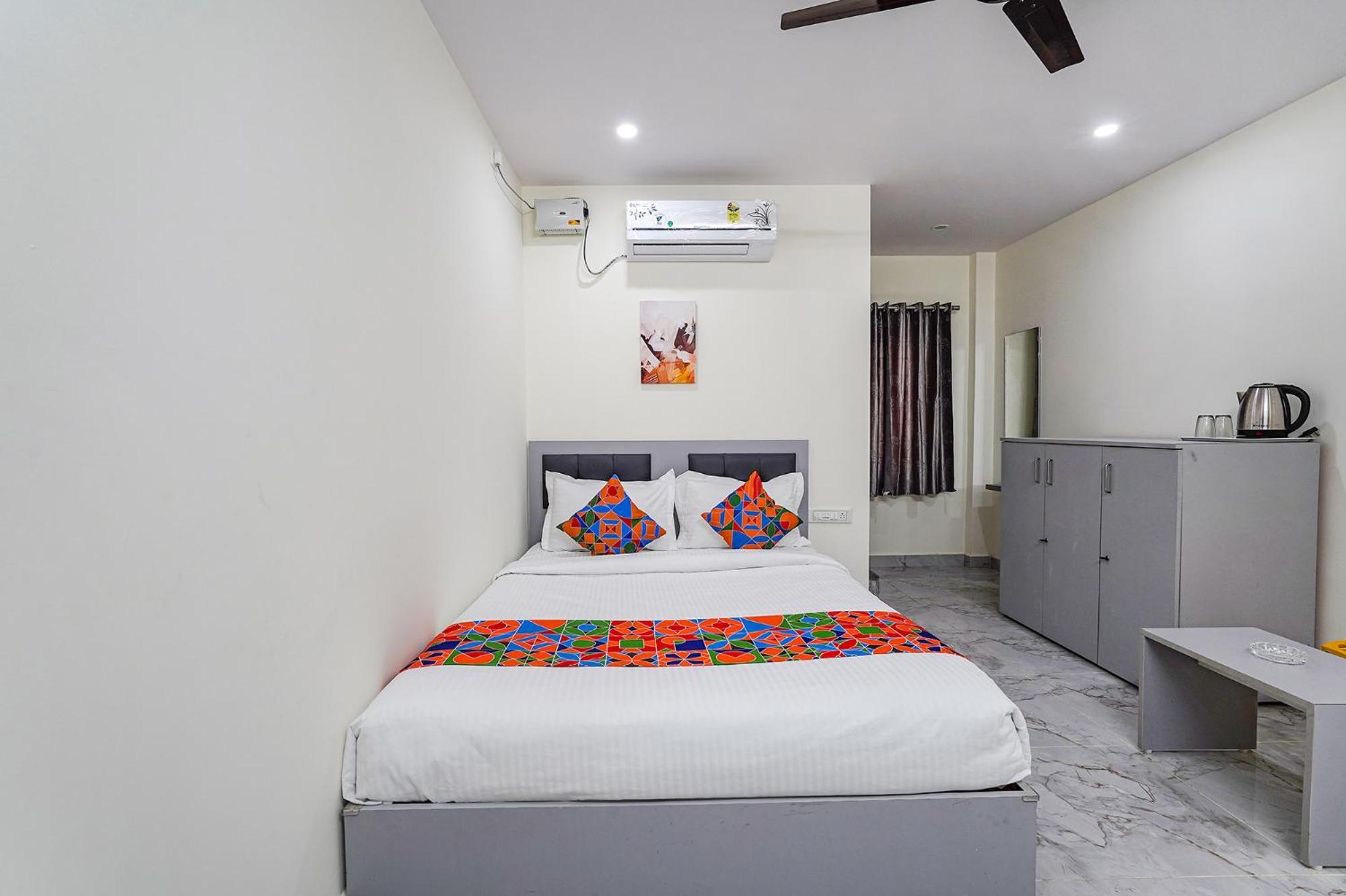 Hotel Ivory Pearl Bangalore Esterno foto