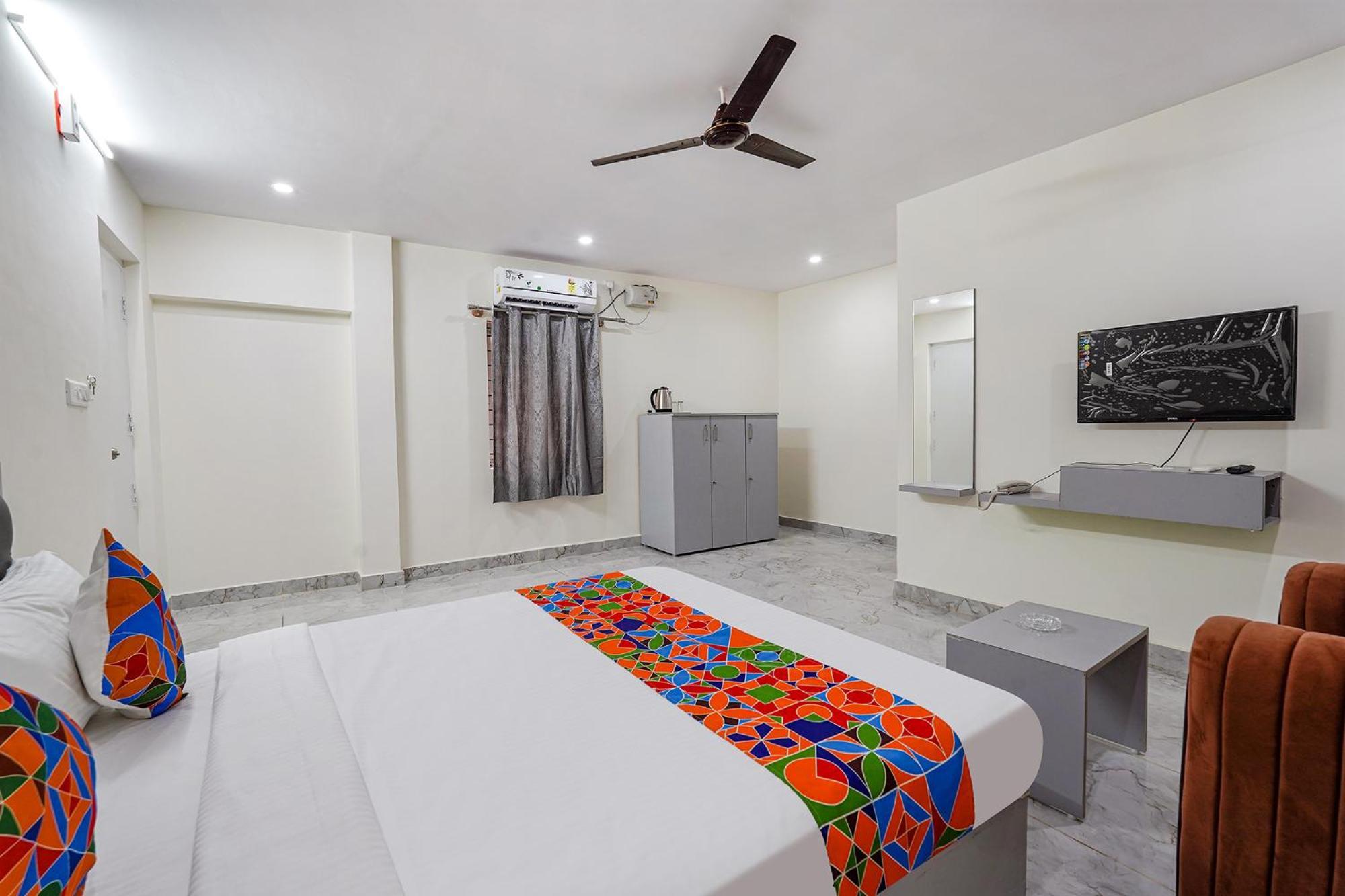 Hotel Ivory Pearl Bangalore Esterno foto